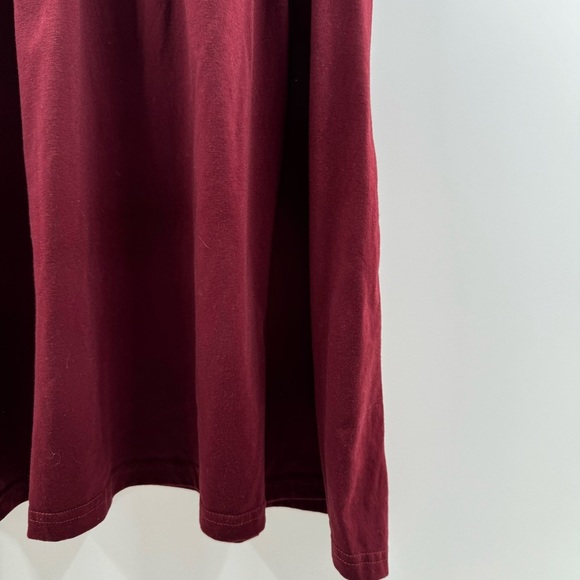 Maroon Short Sleeve V-Neck Dress – Size Large, Soft & Flowy - Picture 3 of 6